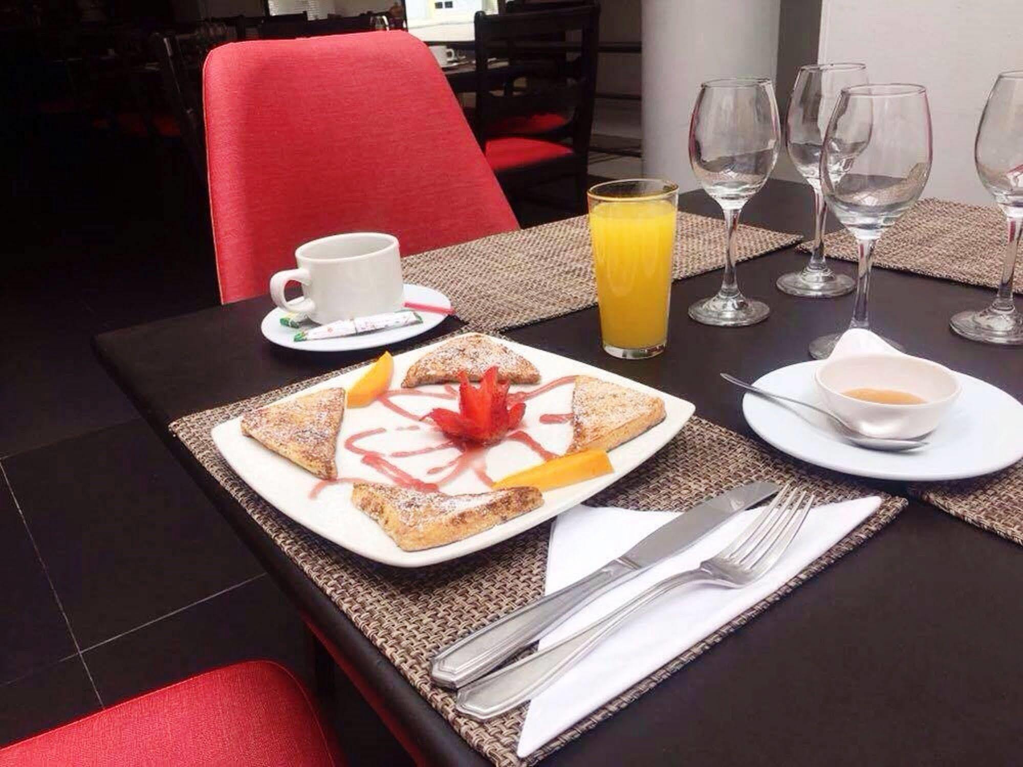 Hotel Bogota Virrey Buitenkant foto